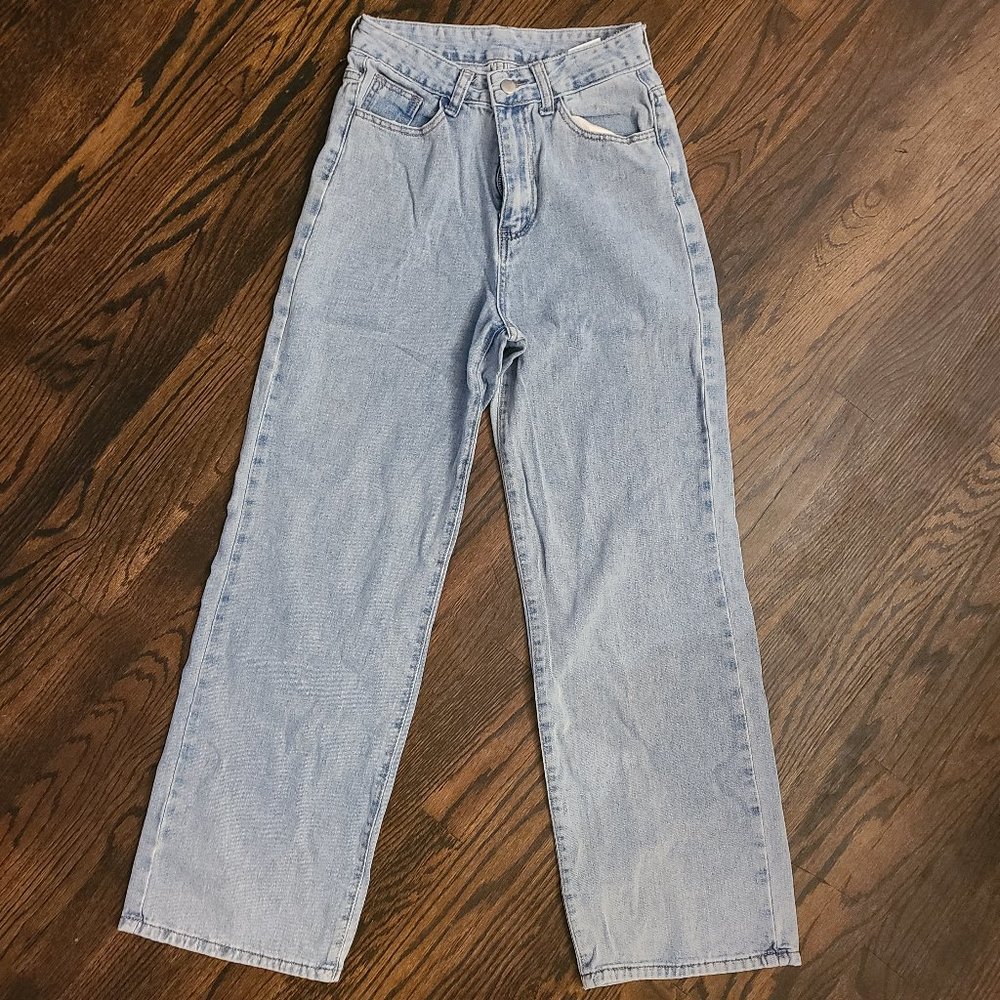 Women's straight leg mom jeans